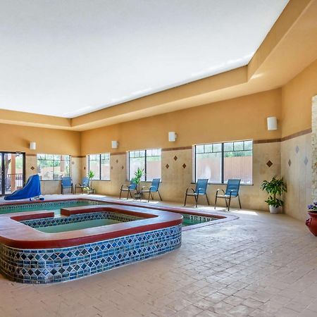 Best Western Plus Lytle Inn&Suites Exterior foto