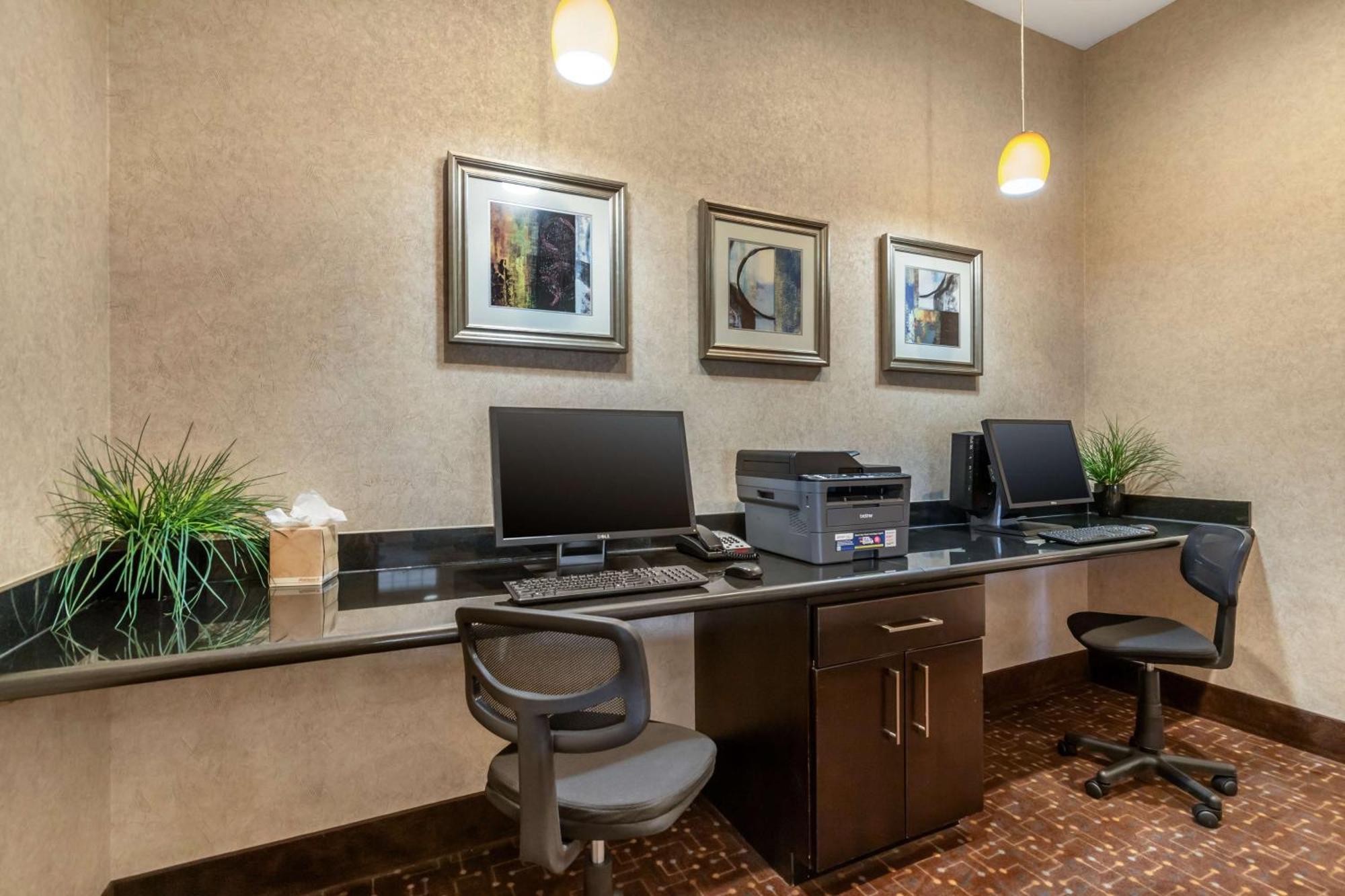 Best Western Plus Lytle Inn&Suites Exterior foto
