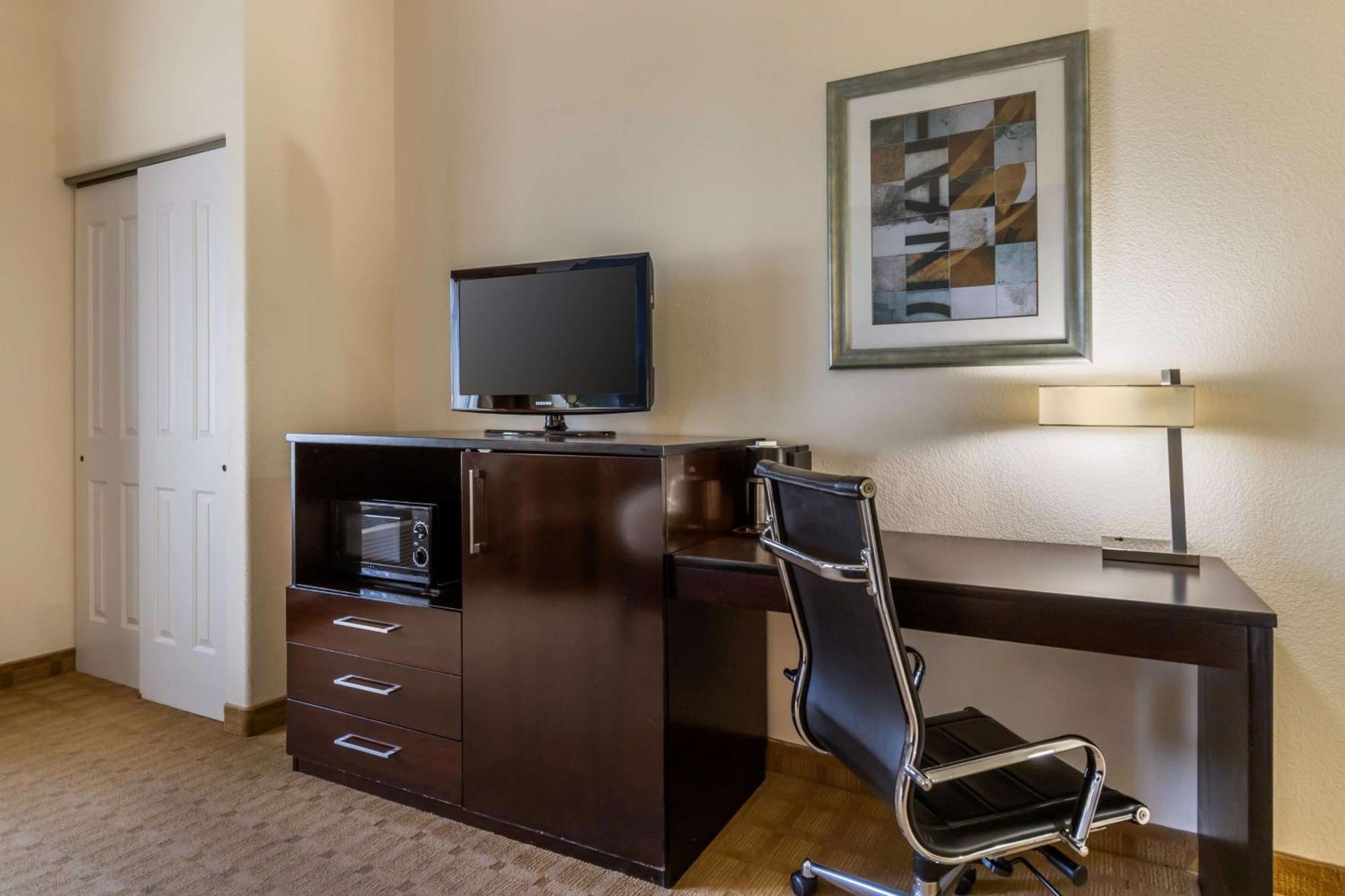 Best Western Plus Lytle Inn&Suites Exterior foto