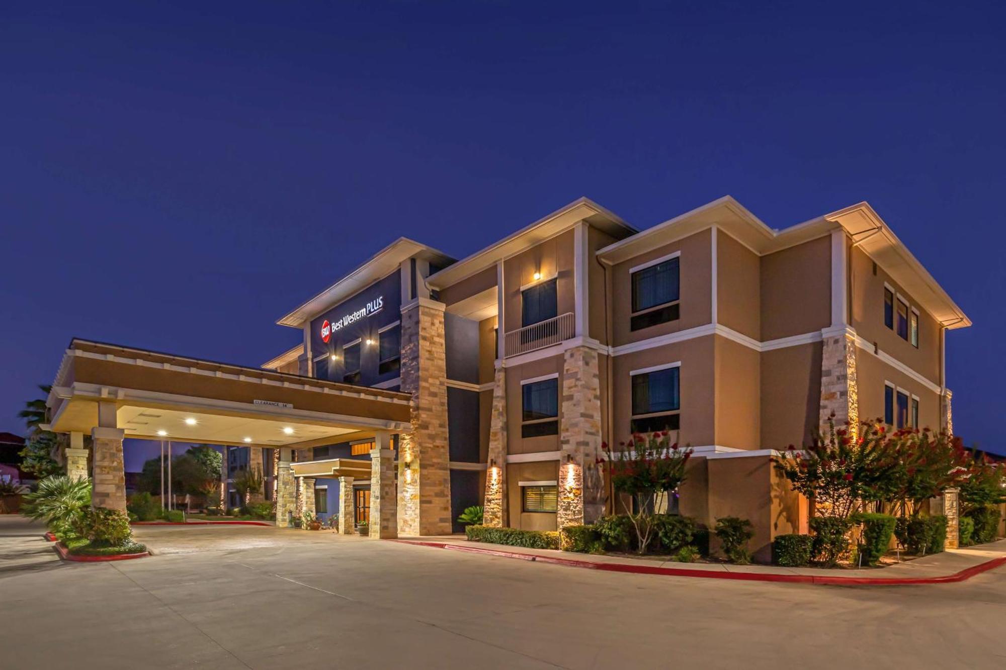 Best Western Plus Lytle Inn&Suites Exterior foto