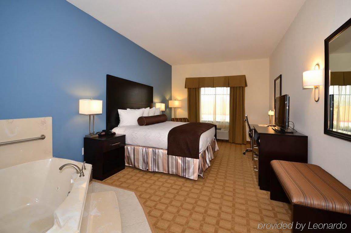 Best Western Plus Lytle Inn&Suites Exterior foto